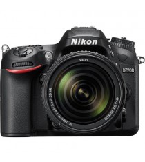 Nikon D7200 with 18-140mm  F/3.5-5.6 G ED VR Black Digital SLR Camera