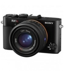 Sony Cyber-Shot DSC-RX1R II Digital Camera (Black)